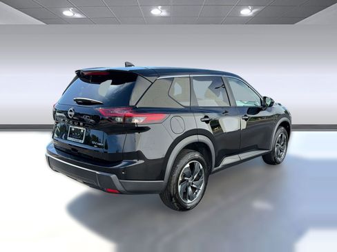 Used 2024 Nissan Rogue SV AWD/4WD image 9