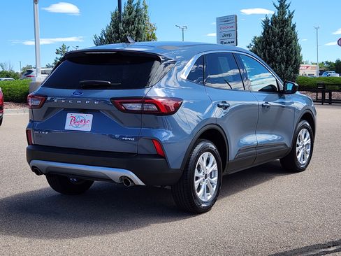 Used 2024 Ford Escape Active AWD/4WD image 3