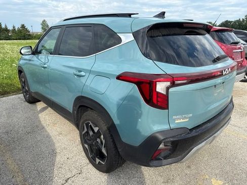 Used 2024 Kia Seltos EX FWD image 3