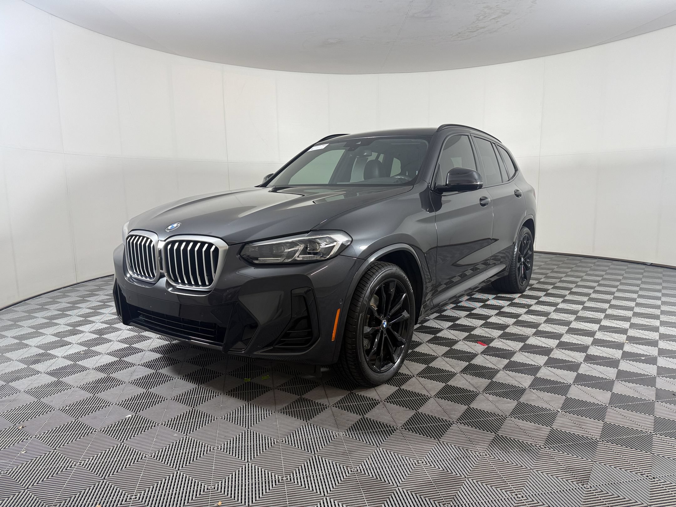 Used 2024 BMW X3 sDrive30i w/ M Sport Package RWD image 1