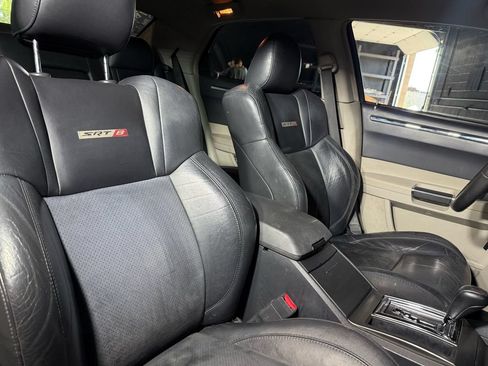 Used 2006 Chrysler 300 SRT8 w/ SRT Option Group II RWD image 13