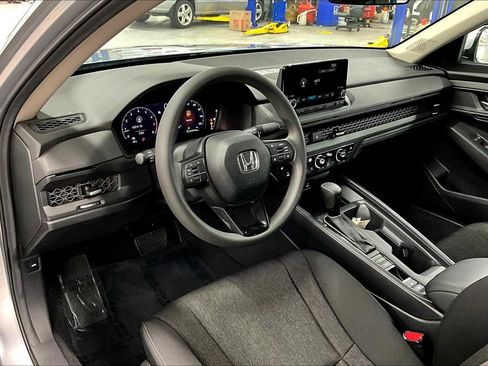 Used 2024 Honda Accord EX image 17