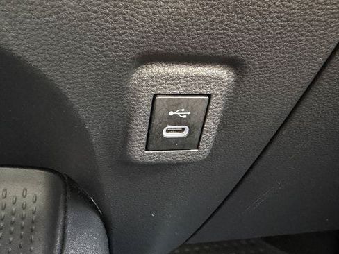 Used 2025 Toyota Corolla LE FWD image 21
