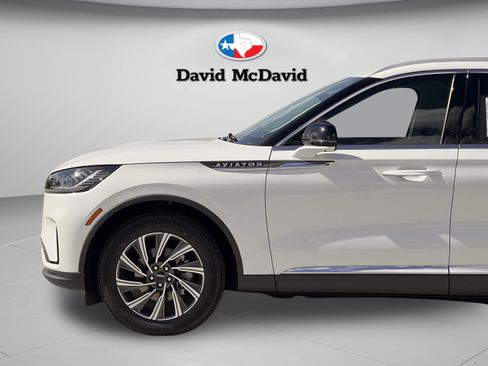 Used 2026 Lincoln Aviator 2WD image 29