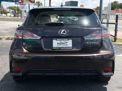 Used 2016 Lexus CT 200h w/ Navigation Package FWD image 11