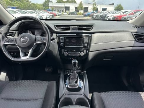 Used 2020 Nissan Rogue SV w/ Premium Package FWD image 14