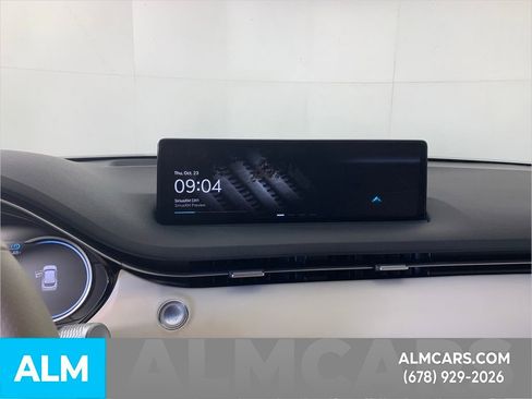 Used 2023 Genesis Electrified GV70 Advanced image 24