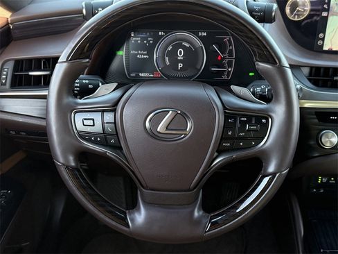 Used 2021 Lexus ES 300h Ultra Luxury w/ Accessory Package 2 image 12