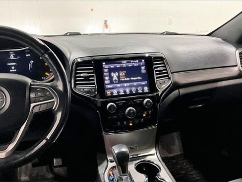 Used 2020 Jeep Grand Cherokee Altitude image 9
