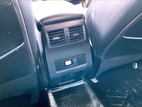 Used 2022 Mitsubishi Outlander SEL AWD/4WD image 34