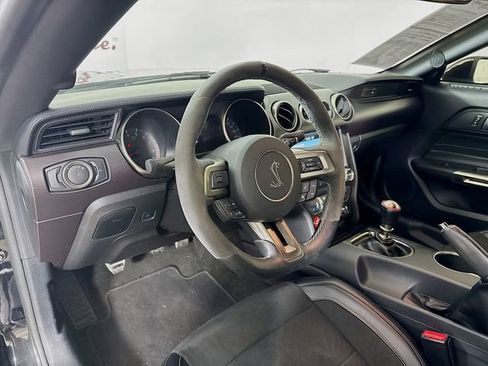 Used 2016 Ford Mustang Shelby GT350 w/ Technology Package image 11