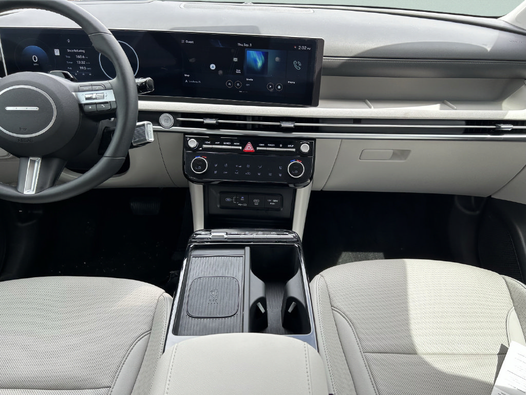 Certified 2025 Hyundai Tucson Limited AWD/4WD image 20