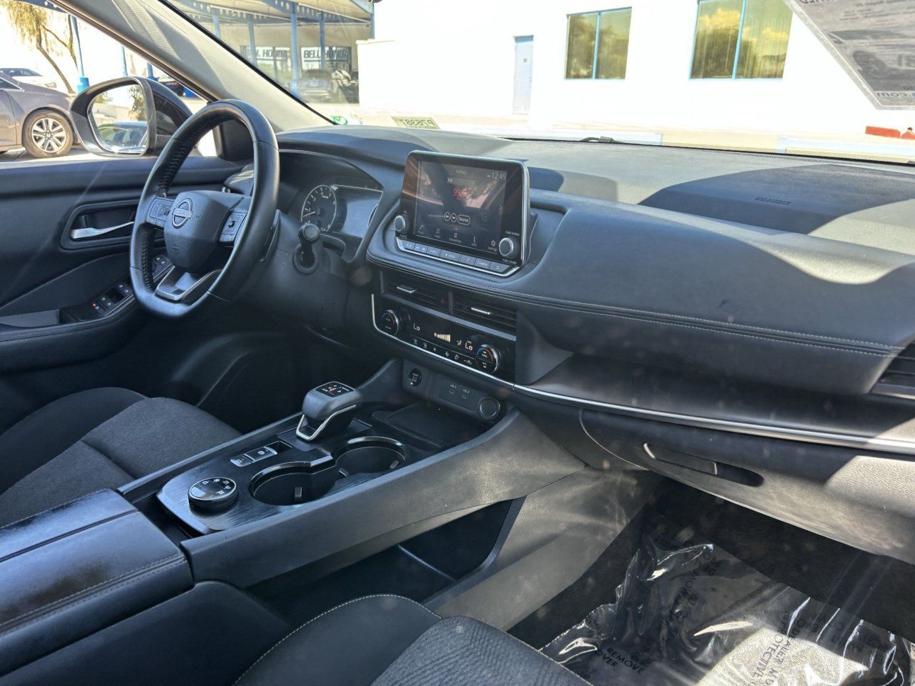 Used 2025 Nissan Rogue SV AWD/4WD image 10