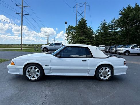 Used 1987 Ford Mustang GT RWD image 5