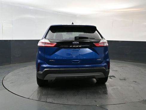 Used 2024 Ford Edge SEL w/ Convenience Package AWD/4WD image 4