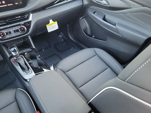 New 2026 Buick Envista Sport Touring w/ Studio Series image 12