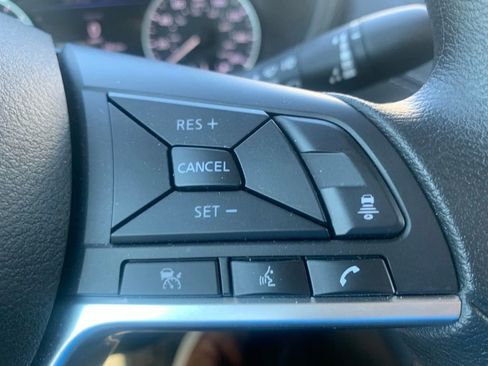 Used 2023 Nissan Sentra SV FWD image 16