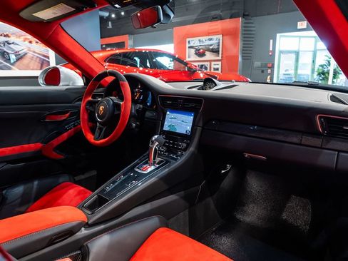 Used 2018 Porsche 911 GT2 RS RWD image 48