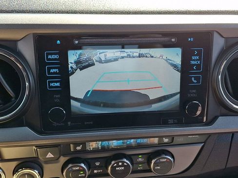 Used 2019 Toyota Tacoma SR AWD/4WD image 18