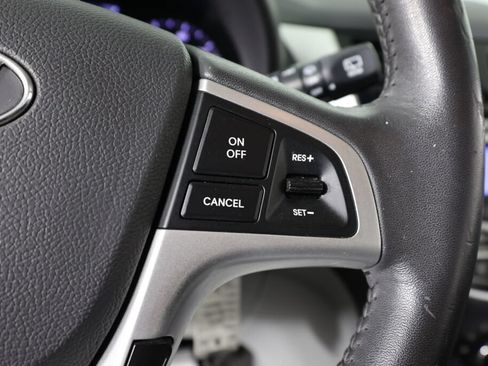 Used 2012 Hyundai Accent SE FWD image 33