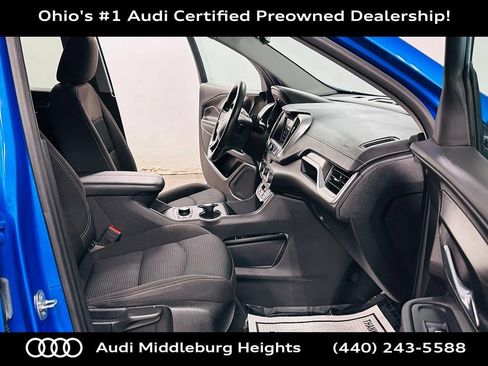 Used 2024 GMC Terrain SLE w/ Driver Convenience Package FWD image 9