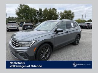 Used 2022 Volkswagen Tiguan SE w/ Panoramic Sunroof Package video 1