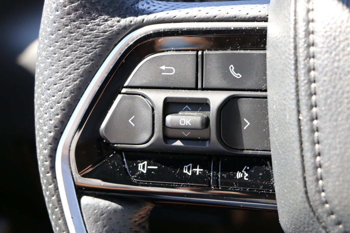 Used 2023 Toyota Sequoia Platinum AWD/4WD image 20