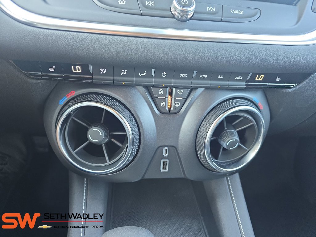 New 2026 Chevrolet Blazer LT w/ Midnight/Sport Edition FWD image 25
