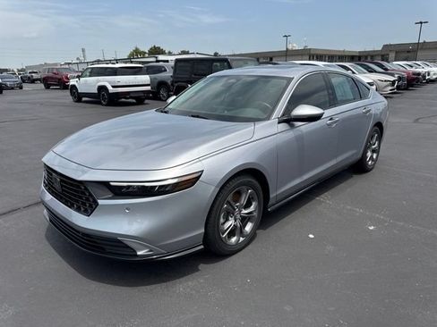 Used 2023 Honda Accord EX-L image 7