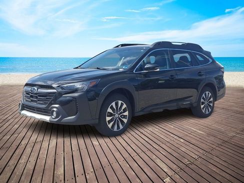 Used 2025 Subaru Outback Limited AWD/4WD image 3