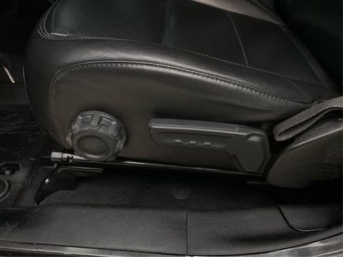 Used 2020 Jeep Wrangler Unlimited Sahara image 23