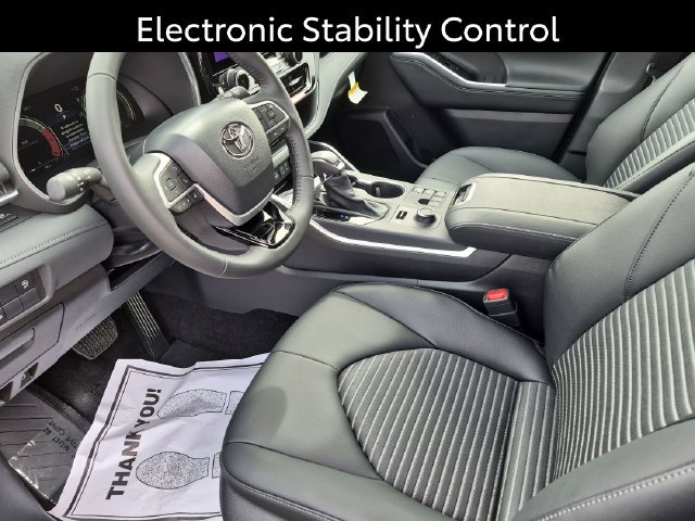 Certified 2026 Toyota Highlander XSE AWD/4WD image 12