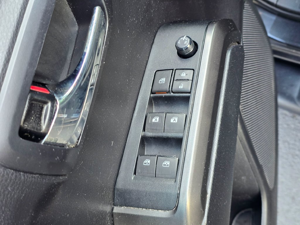 Used 2020 Toyota Tacoma TRD Sport w/ Technology Package RWD image 13