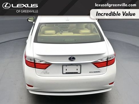 Used 2014 Lexus ES 300h w/ Luxury Package w/Bamboo Trim FWD image 46