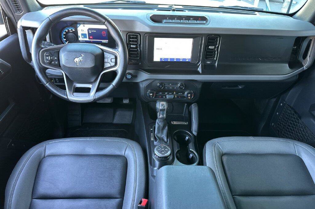 Used 2023 Ford Bronco Big Bend w/ Sasquatch Package AWD/4WD image 13