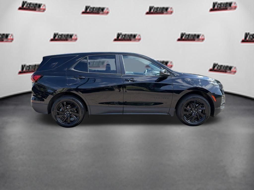Used 2024 Chevrolet Equinox LS w/ LS Convenience Package AWD/4WD image 4