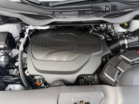 Used 2026 Honda Odyssey Elite image 12