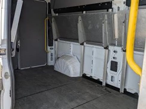 Used 2018 RAM ProMaster 2500 FWD image 5