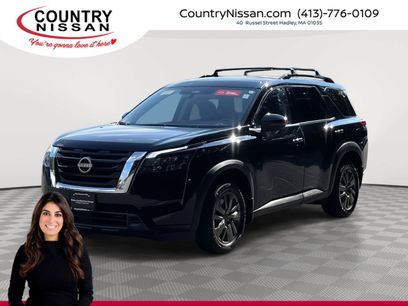 Certified 2024 Nissan Pathfinder SV