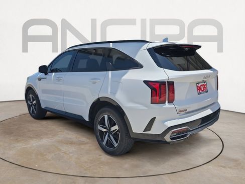 Certified 2023 Kia Sorento EX w/ Panoramic Sunroof Package FWD image 6