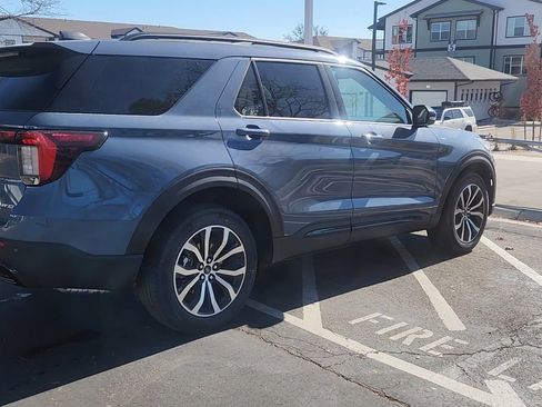 New 2026 Ford Explorer ST-Line image 7