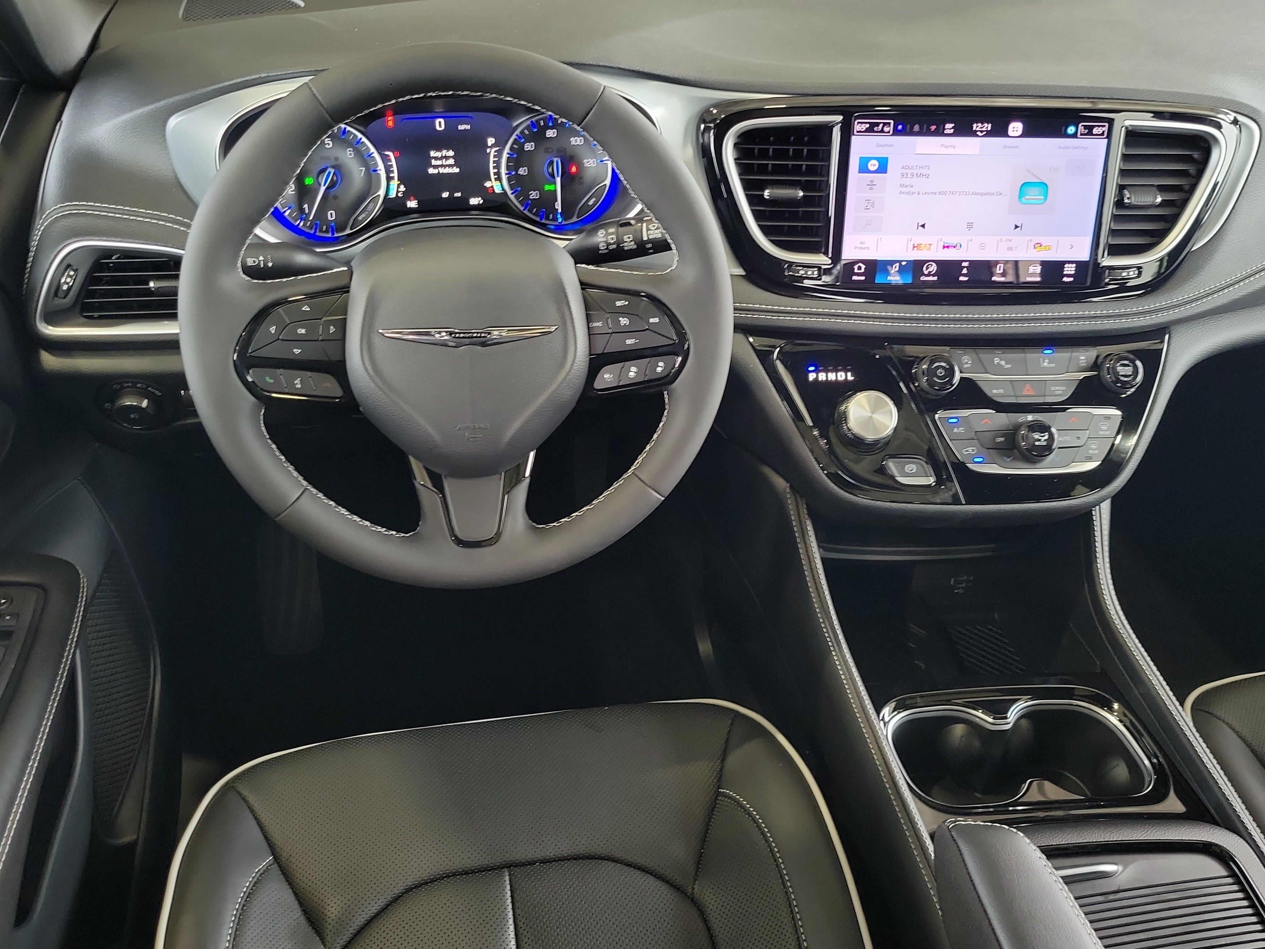 New 2026 Chrysler Pacifica Limited w/ S Appearance Package FWD image 13