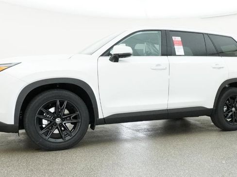 New 2026 Toyota Grand Highlander Limited image 13