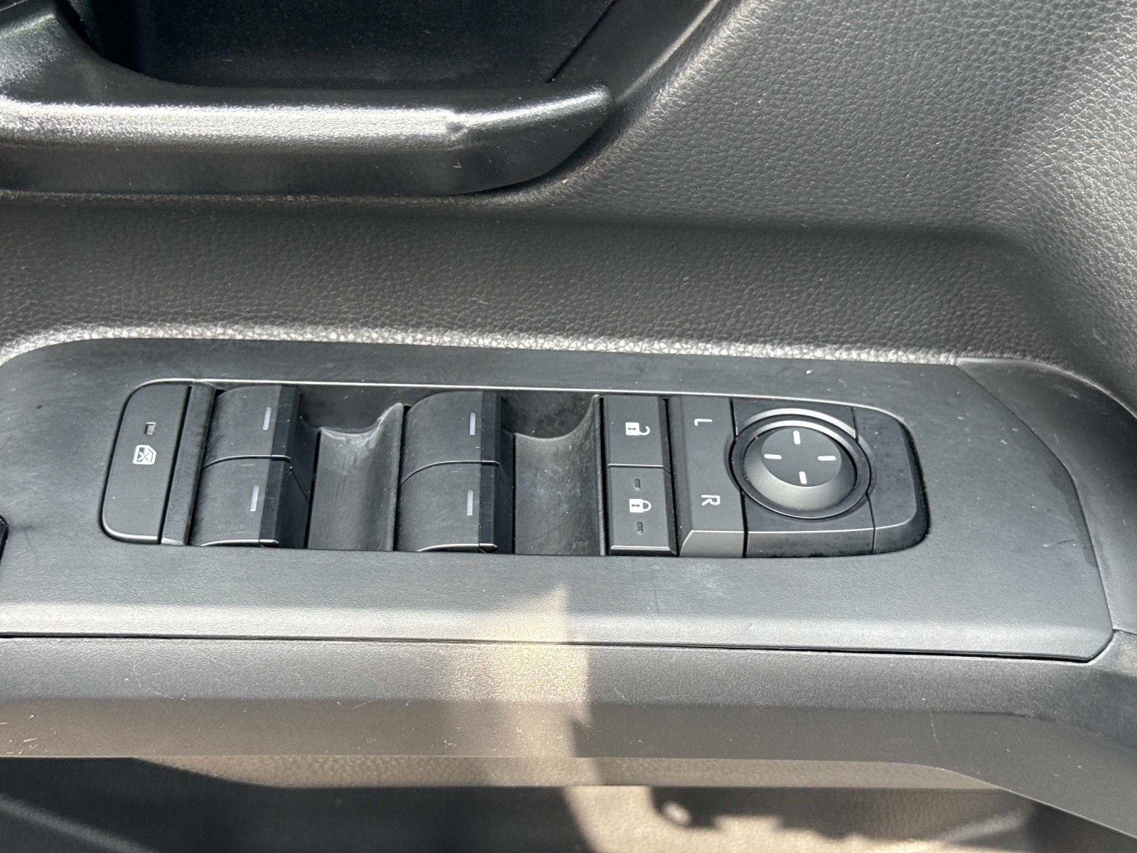 Used 2025 Toyota Tacoma SR5 RWD image 21