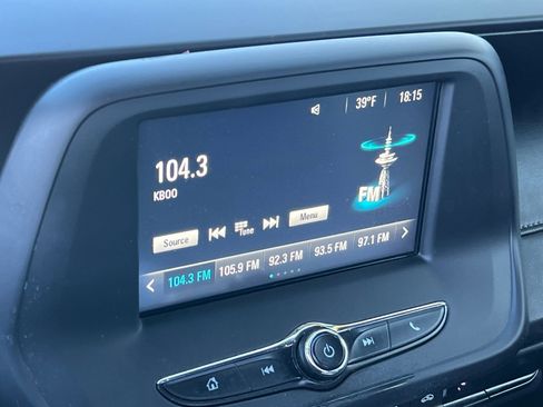 Used 2017 Chevrolet Camaro LT image 16