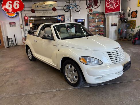 Used 2005 Chrysler PT Cruiser Touring image 26