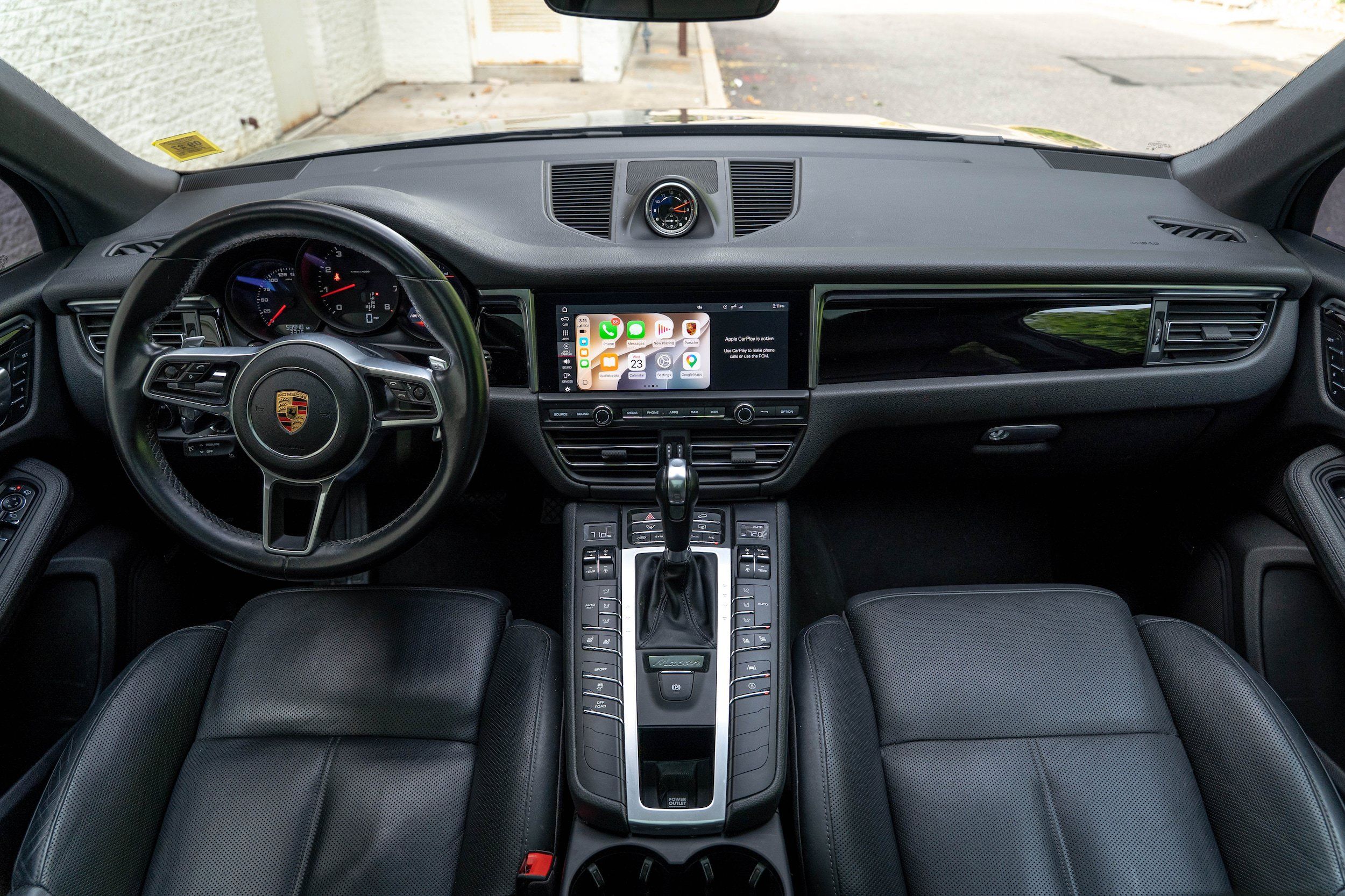 Used 2020 Porsche Macan AWD/4WD image 14