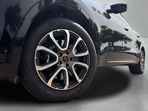 Used 2020 Maserati Levante S AWD/4WD image 26