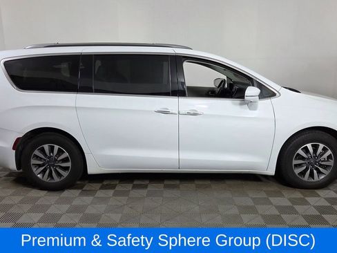 Used 2021 Chrysler Pacifica Touring-L FWD image 9