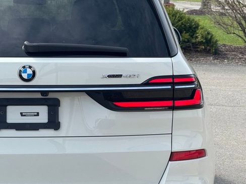 Certified 2023 BMW X7 xDrive40i w/ M Sport Package image 7